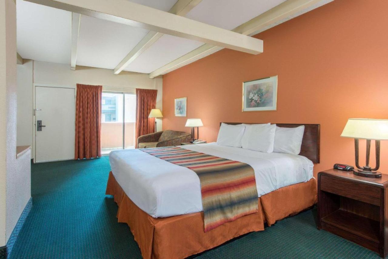 Haven Inn & Suites St Louis Hazelwood - Airport North Экстерьер фото