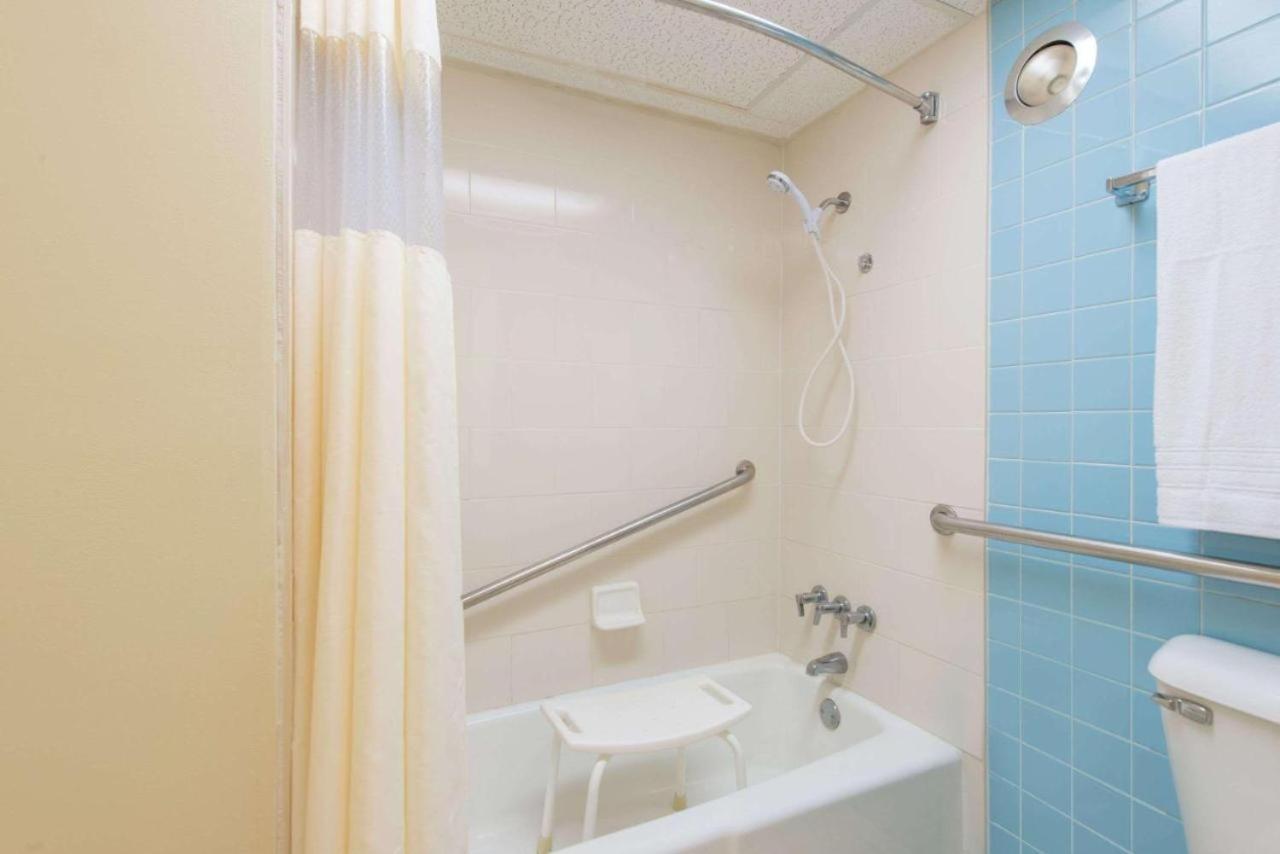 Haven Inn & Suites St Louis Hazelwood - Airport North Экстерьер фото